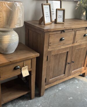 New England Lamp Table in Cashew
