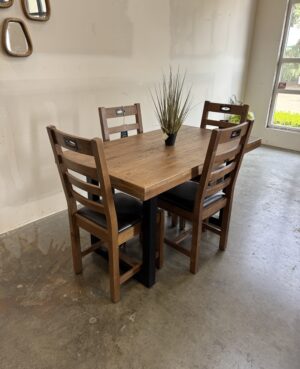 Brooklyn 135/80cm Fixed Top Table & 4 Flea Market Chairs in Cashew
