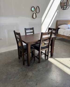 New England Small Extending Dining Table & 4 Chairs in Coffee Bean
